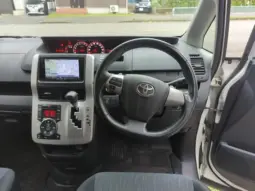 トヨタ ヴォクシー ZS 煌 H23 9.3万km 両側電動スライドドア ナビ Bカメラ ETC full